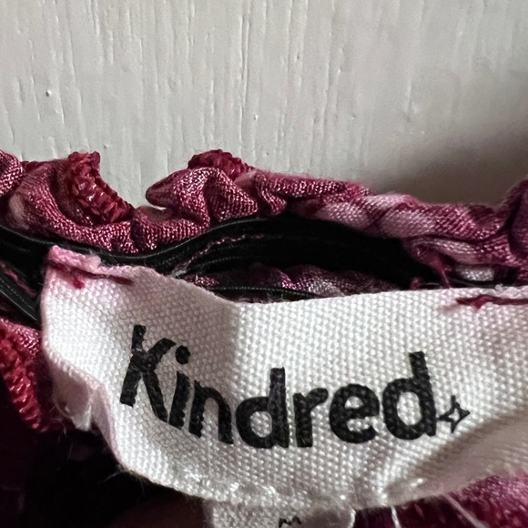 Chic Burgundy Maxi Dress with Polka Dots - Picture 3 of 4